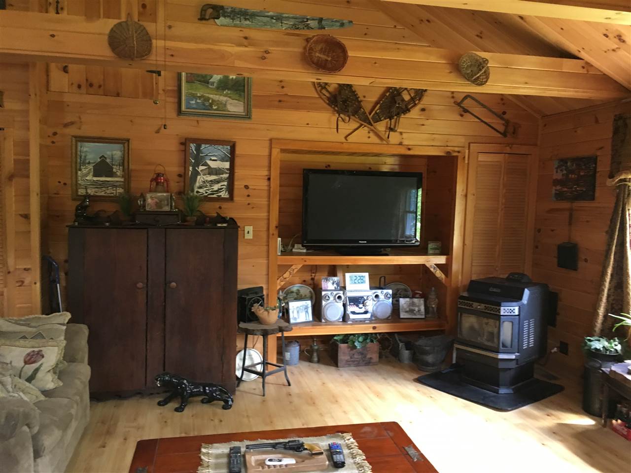 328 N Road Eden, VT 05653 - Photo 9 of 21