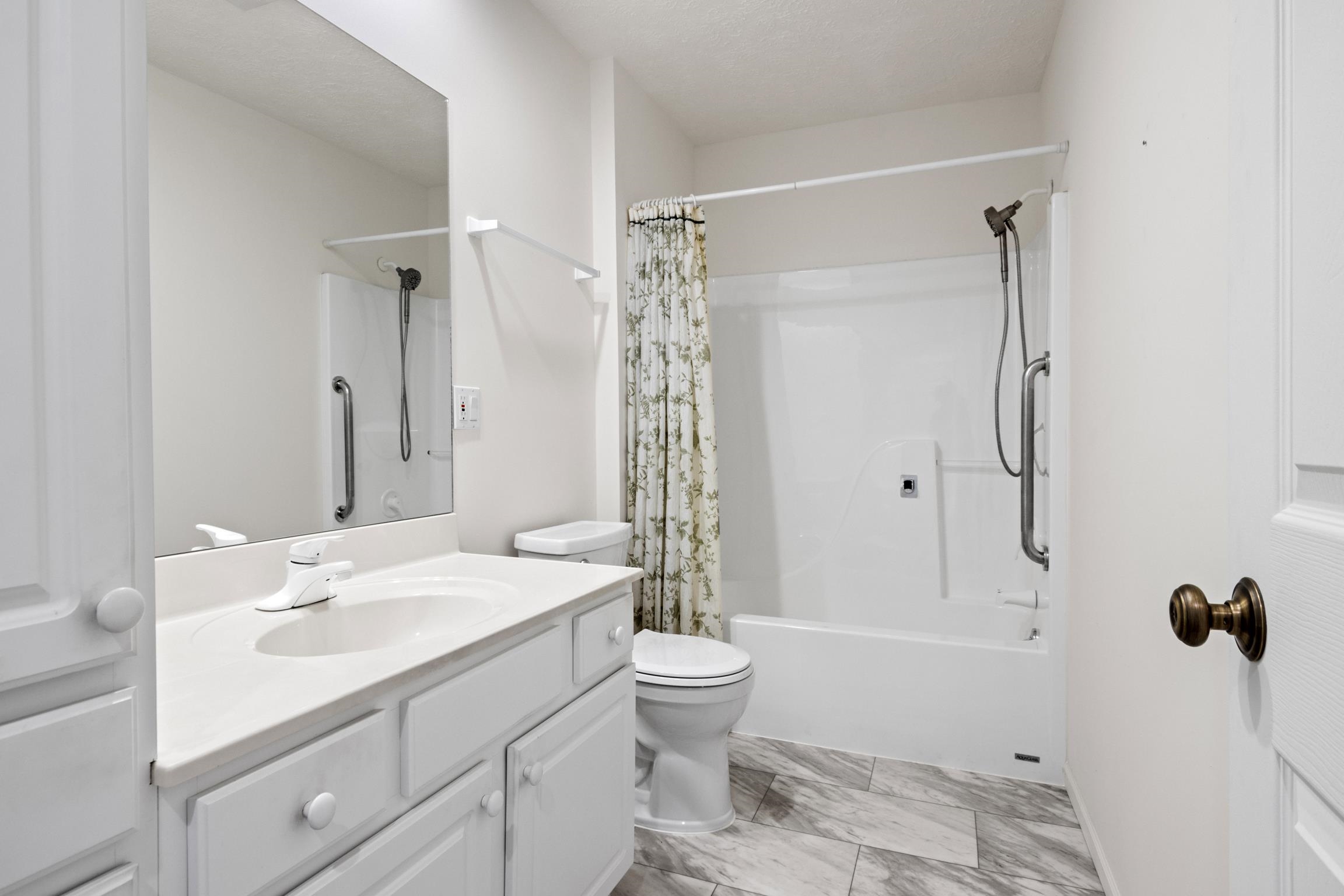 1316 Terra Road Traverse City, MI 49686 - Photo 7 of 12 1933132-84aa1528-2f9f-4cf4-b8cf-2a4d0c754460.JPG