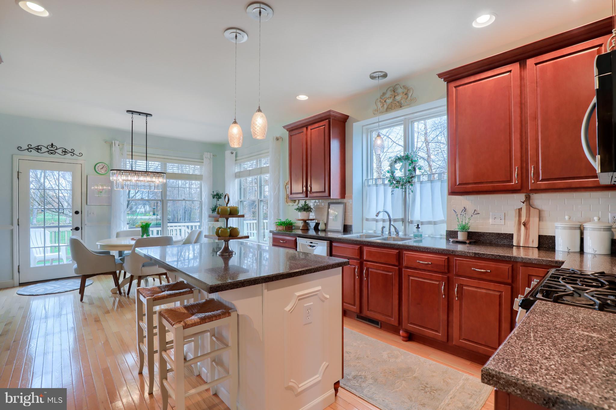 838 Greenbriar Road York, PA 17404 - Photo 4 of 37 Gallery Image 4