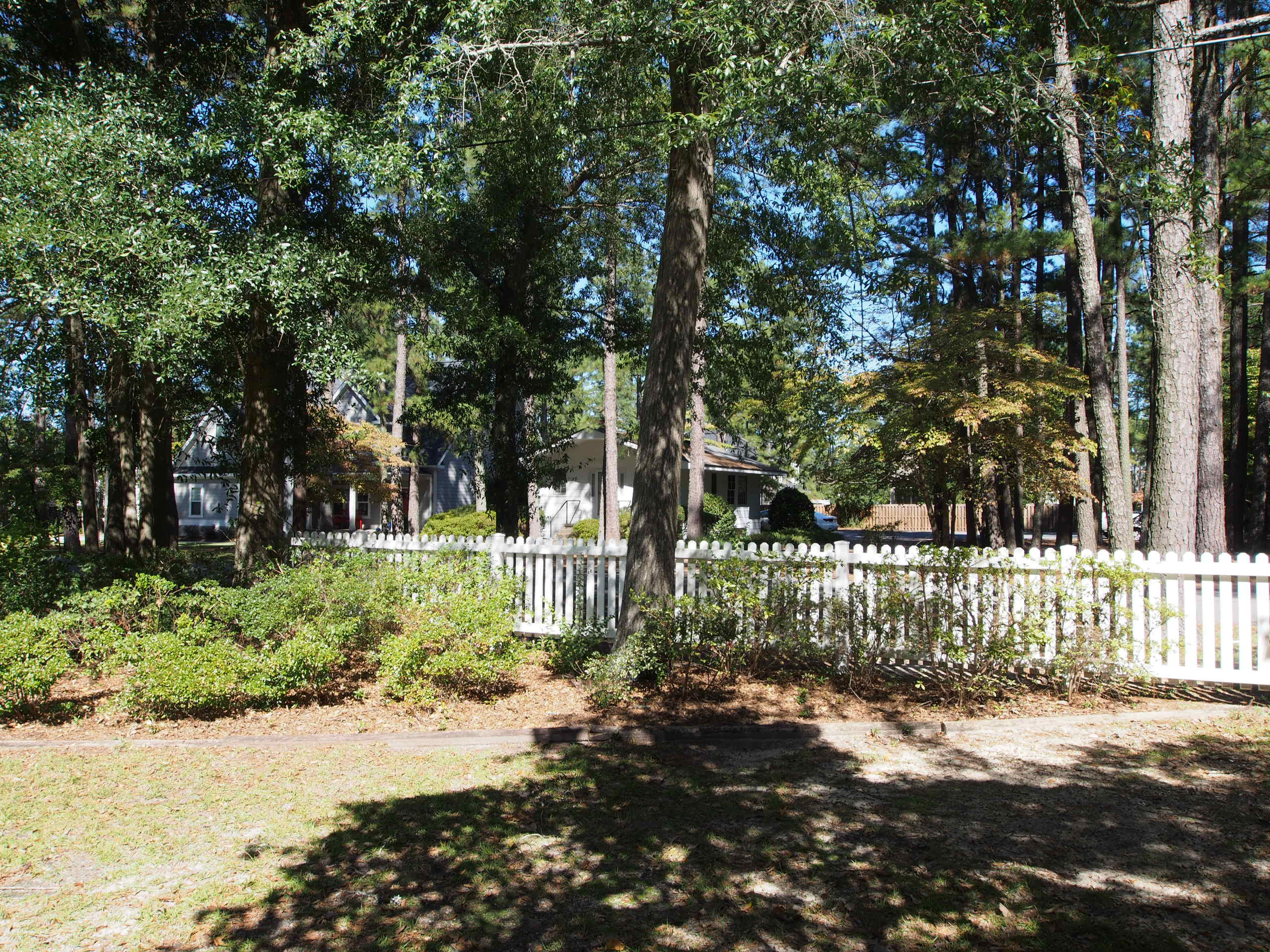 25 Woods Road Pinehurst, NC 28374 - Photo 22 of 23 yard3