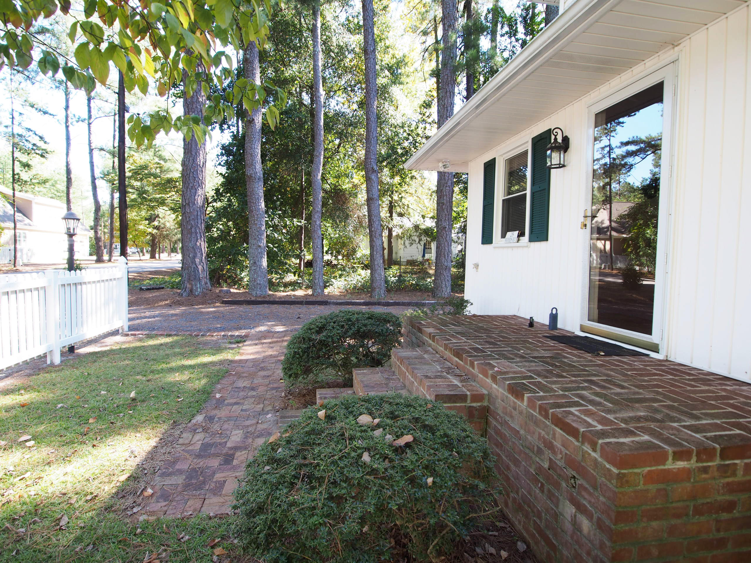 25 Woods Road Pinehurst, NC 28374 - Photo 23 of 23 yard5