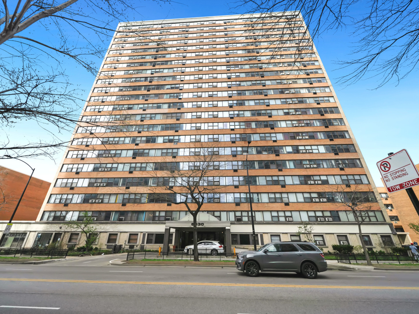 6030 North Sheridan Road, Unit 505 Chicago, IL 60660 - Photo 1 of 17 a front view of a building