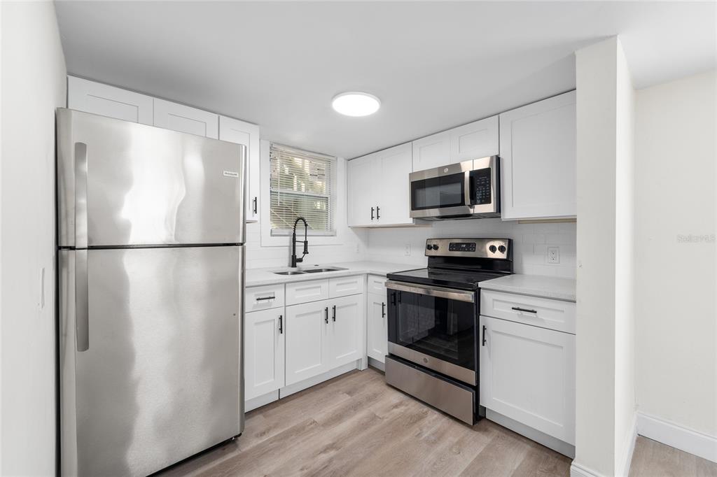 532 Northwest 30th Avenue Gainesville, FL 32609 - Photo 5 of 47