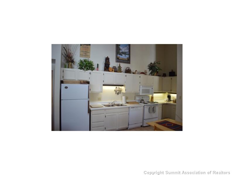1937 Soda Ridge Road, Unit 1127 Keystone, CO 80435 - Photo 6 of 25 Kitchen. Clean & efficient kitchen.