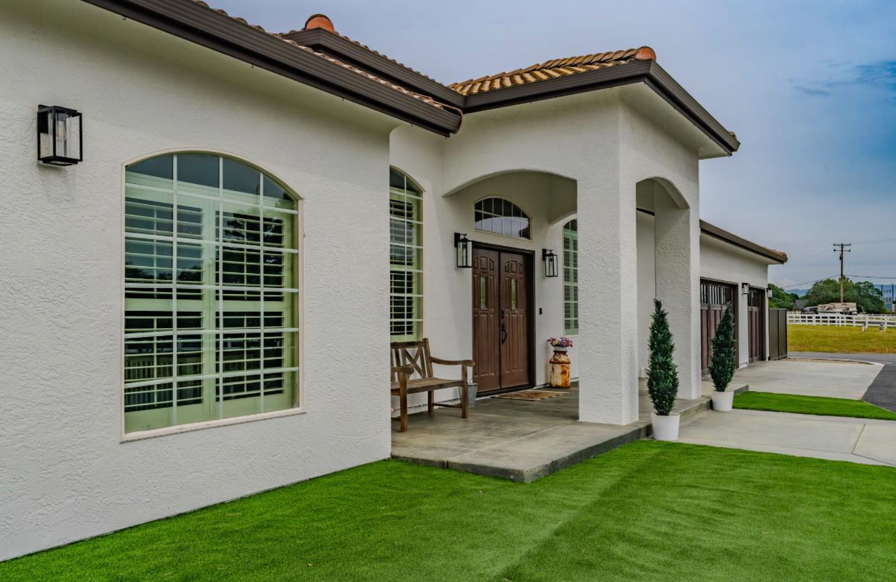 5600 Ferseyna Way Valley Springs, CA 95252 - Photo 17 of 94 a front view of a house with a yard