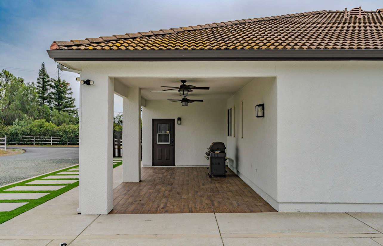 5600 Ferseyna Way Valley Springs, CA 95252 - Photo 38 of 94 a view of a entryway door with wooden floor