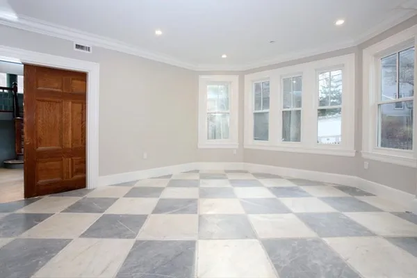 $3,400 | 15 Lanark Road, Unit 2, Brookline, MA 02445