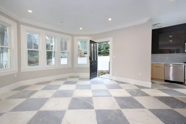 $3,400 | 15 Lanark Road, Unit 2, Brookline, MA 02445