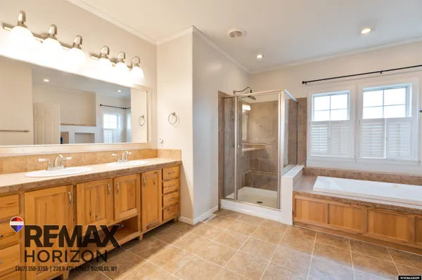 $420,000 | 37 Clearview Road, Douglas, WY 82633