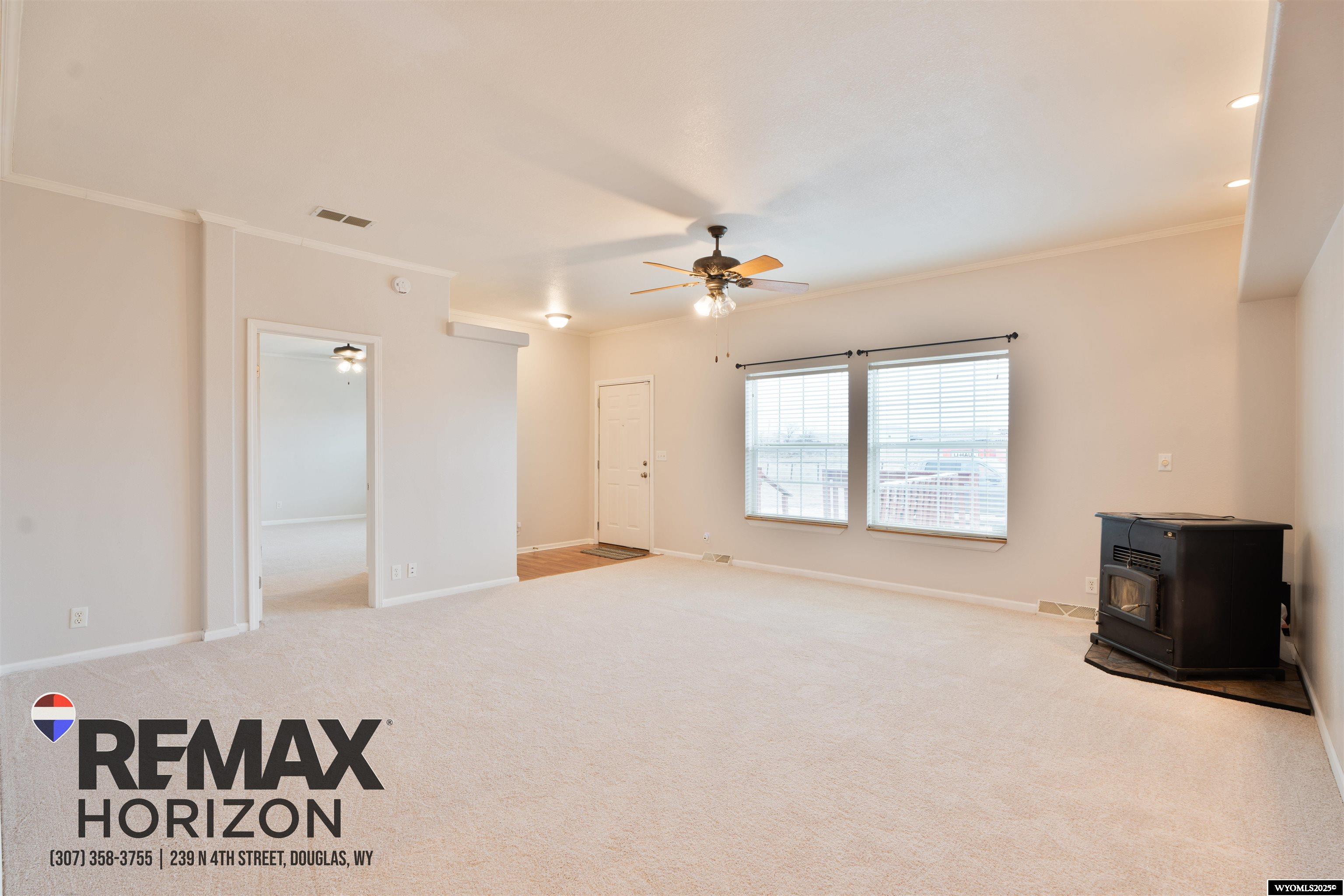 37 Clearview Road Douglas, WY 82633 - Photo 4 of 38