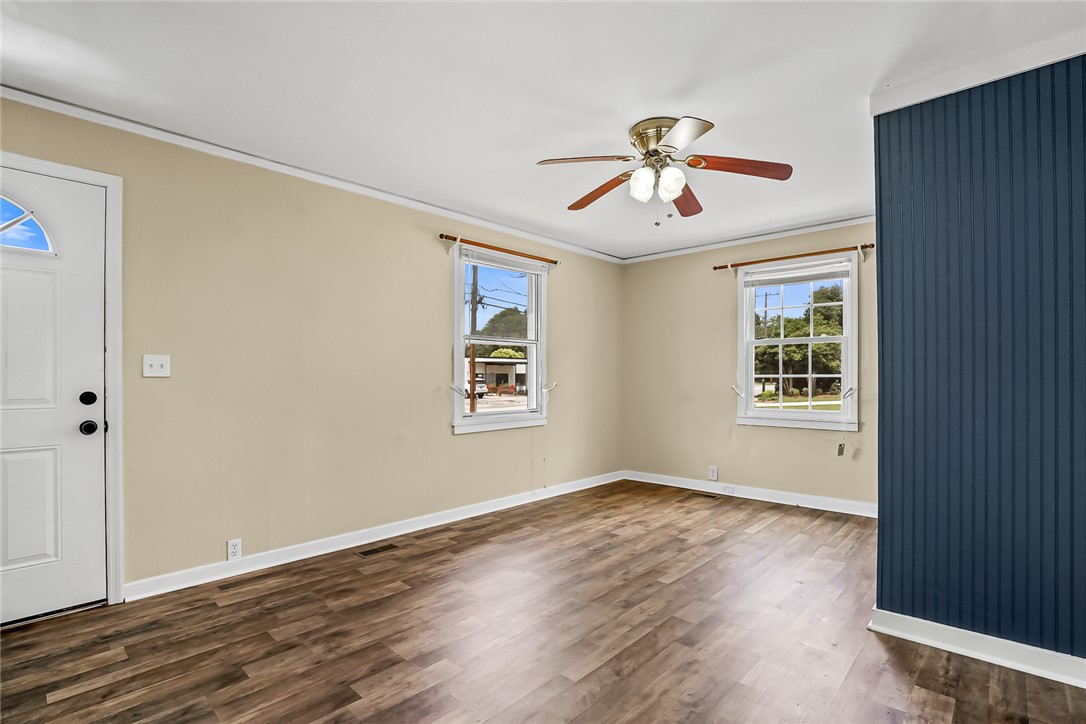 710 Greenville Street Pendleton, SC 29670 - Photo 2 of 19
