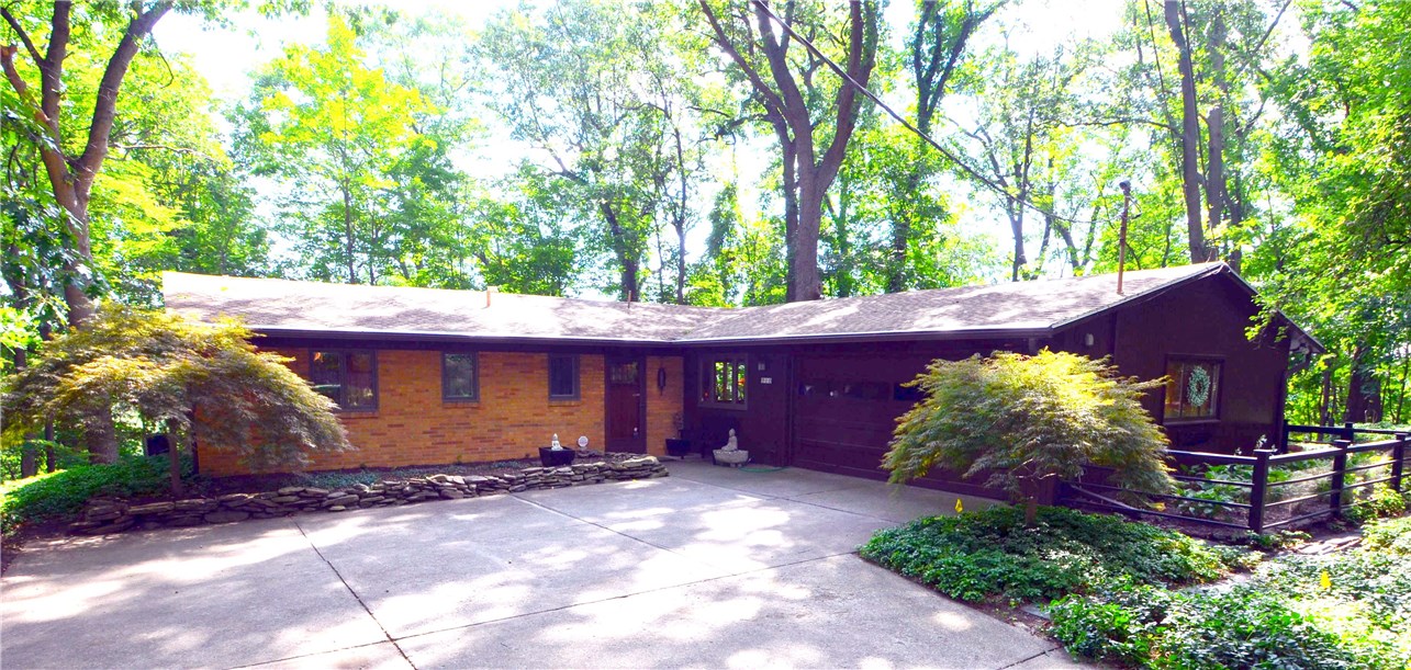 910 Dewitt Road Webster, NY 14580 - Photo 1 of 1