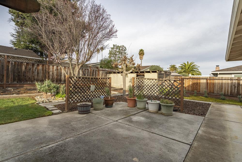140 Rays Circle Hollister, CA 95023 - Photo 26 of 31 a view of a terrace with chairs
