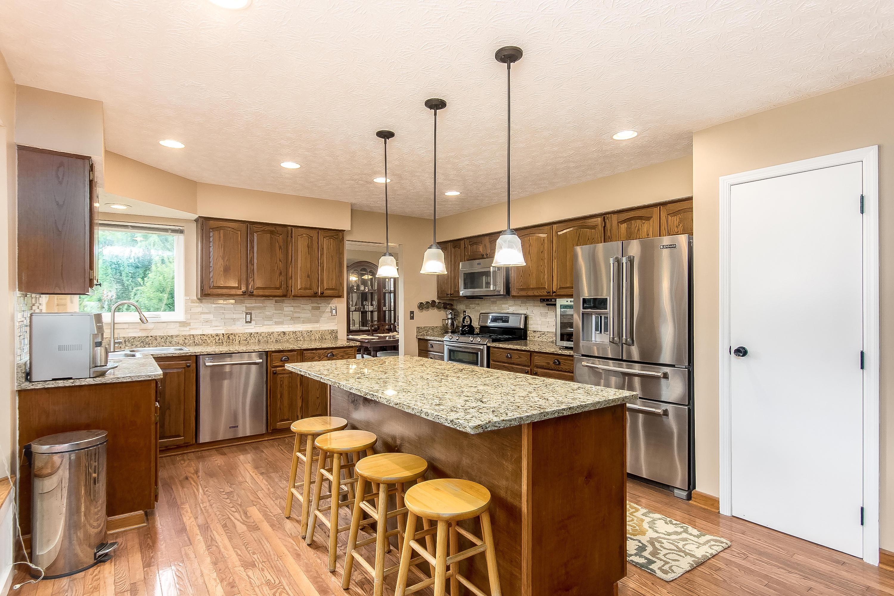 147 Ravine Road Powell, OH 43065 - Photo 8 of 31 Gallery Image 8