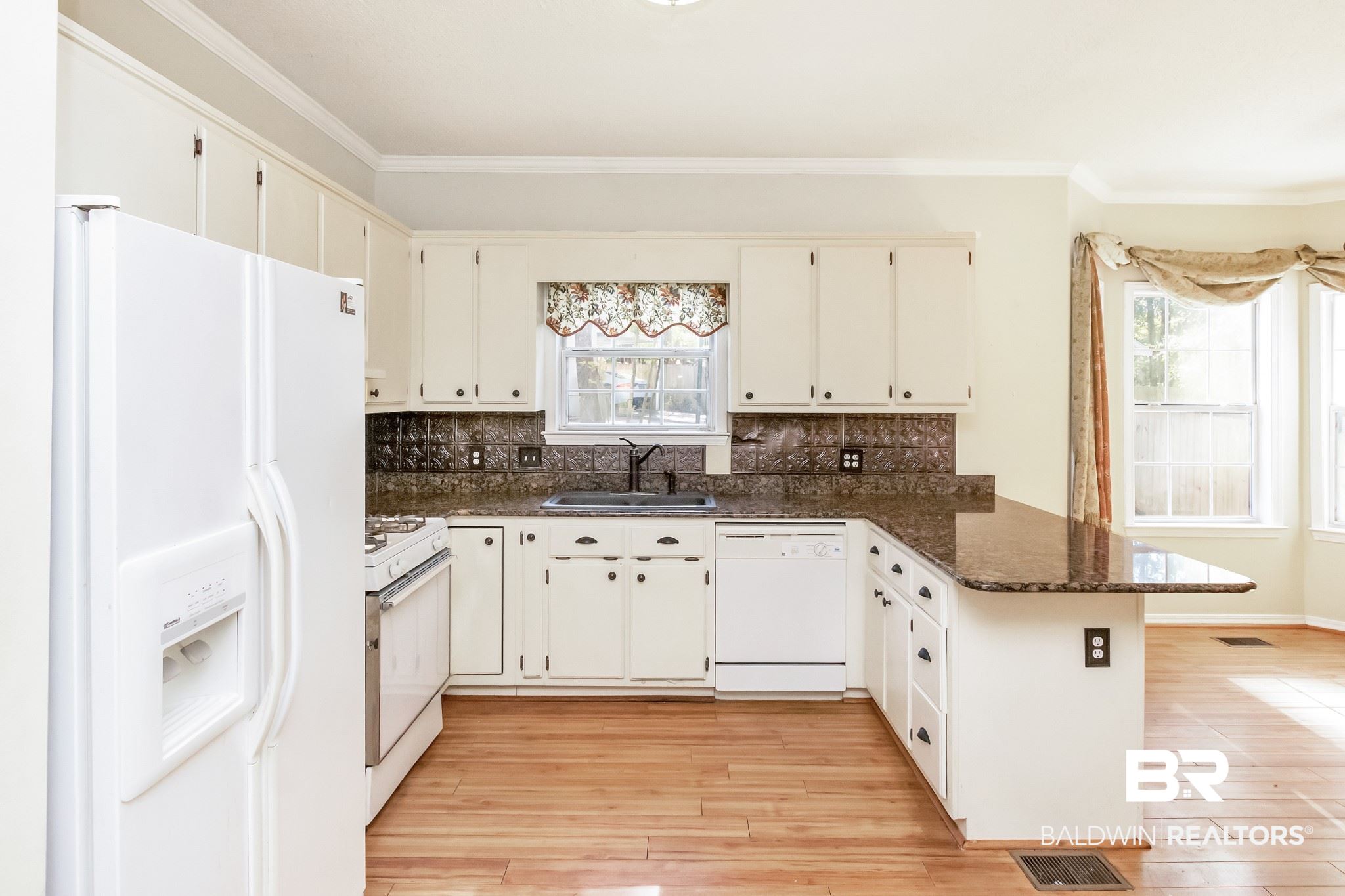 718 Keystone Place Mobile, AL 36609 - Photo 10 of 34