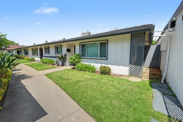 $470,000 | 818 East Washington Avenue, Unit C, Escondido, CA 92025