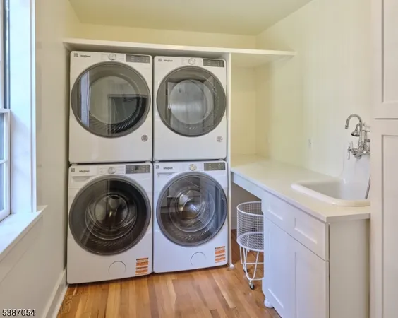 a view of an outdoor space