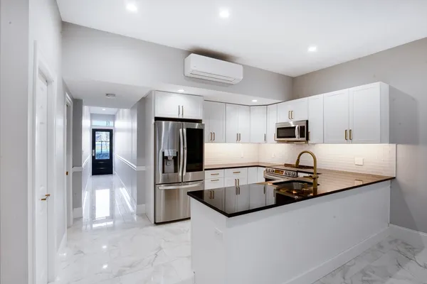 $5,995 | 290 Beacon Street, Unit R, Boston, MA 02116