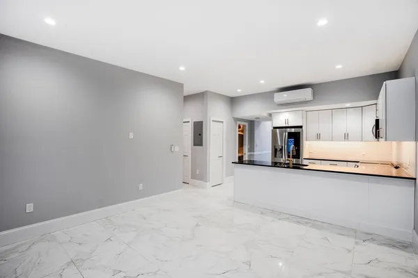 $5,995 | 290 Beacon Street, Unit R, Boston, MA 02116