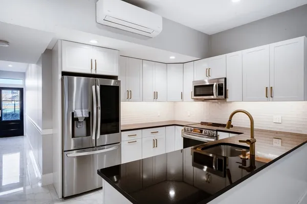$5,995 | 290 Beacon Street, Unit R, Boston, MA 02116