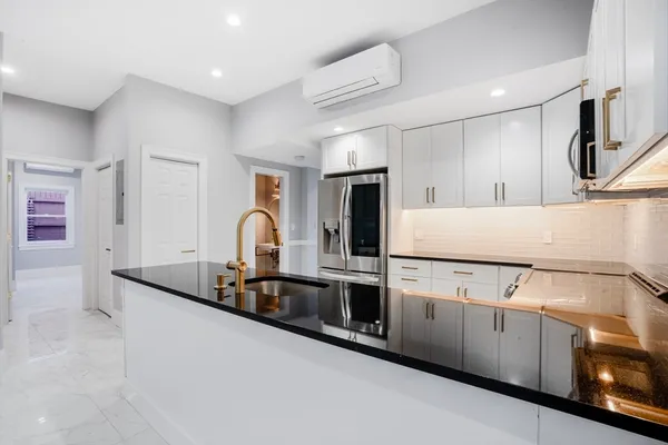 $5,995 | 290 Beacon Street, Unit R, Boston, MA 02116
