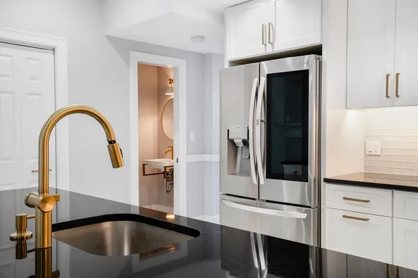 $5,995 | 290 Beacon Street, Unit R, Boston, MA 02116