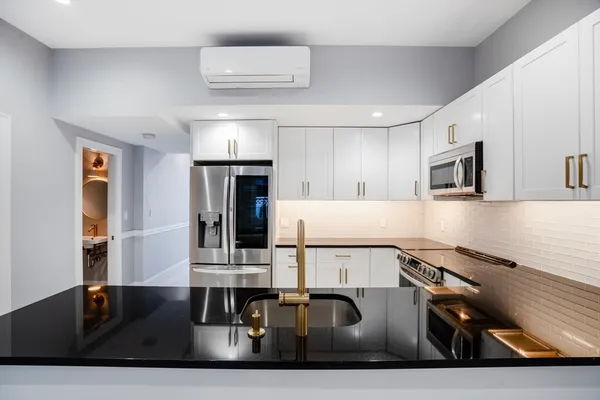 $5,995 | 290 Beacon Street, Unit R, Boston, MA 02116