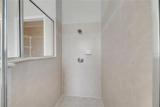 $929,000 | 528 Islebay Drive, Apollo Beach, FL 33572