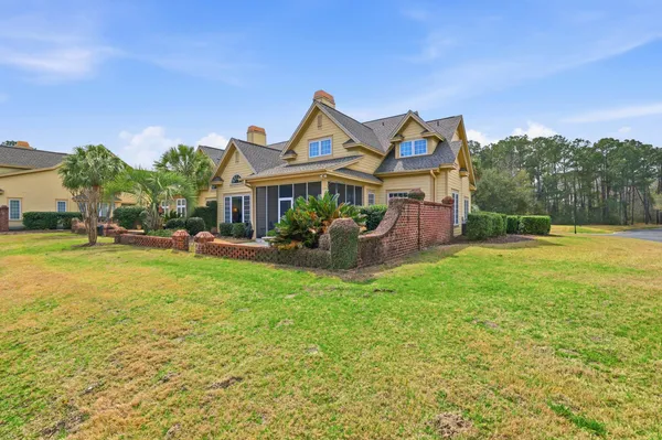 $839,900 | 42 Courtyard Circle, Unit 26, Pawleys Island, SC 29585