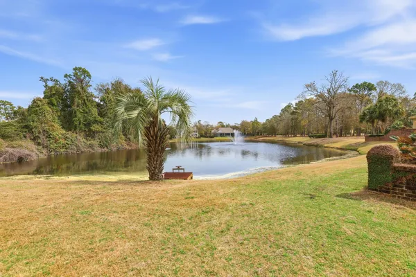 $839,900 | 42 Courtyard Circle, Unit 26, Pawleys Island, SC 29585