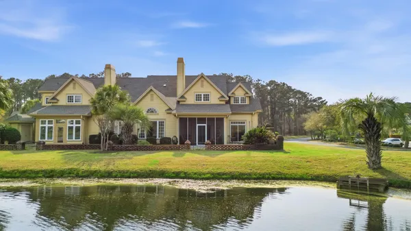 $839,900 | 42 Courtyard Circle, Unit 26, Pawleys Island, SC 29585