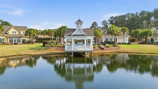 $839,900 | 42 Courtyard Circle, Unit 26, Pawleys Island, SC 29585