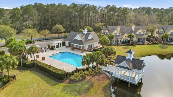 $839,900 | 42 Courtyard Circle, Unit 26, Pawleys Island, SC 29585