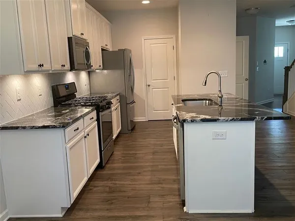 $2,400 | 1809 Parkades Path, Marietta, GA 30008