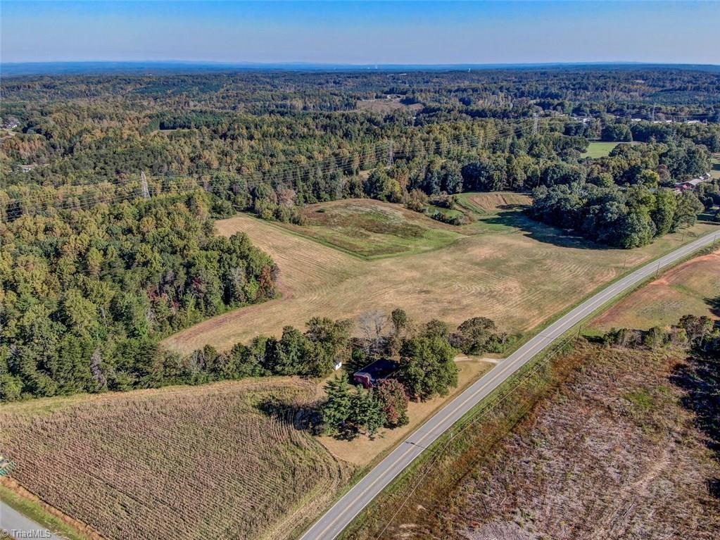 1460 Sandy Cross Road Reidsville, NC 27320 - Photo 5 of 34
