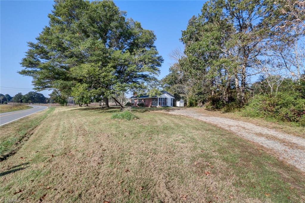 1460 Sandy Cross Road Reidsville, NC 27320 - Photo 7 of 34