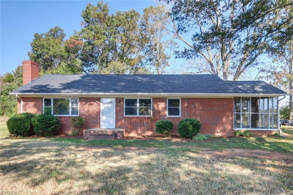 1460 Sandy Cross Road Reidsville, NC 27320 - Photo 8 of 34