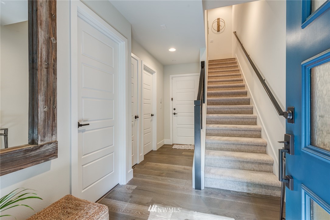 23704 5th Avenue Southeast, Unit B Bothell, WA 98021 - Photo 5 of 33