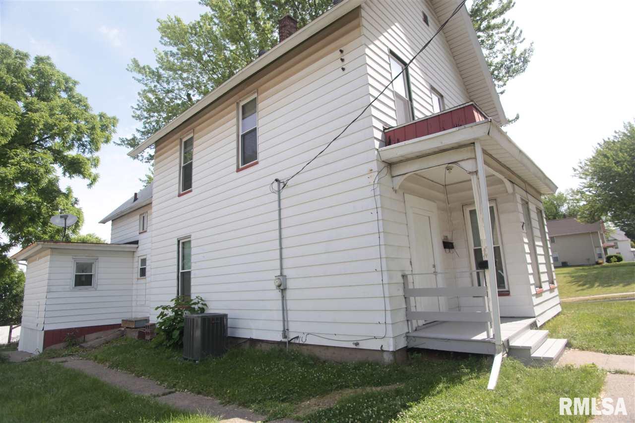 1155 12th Avenue Moline, IL 61265 - Photo 2 of 24