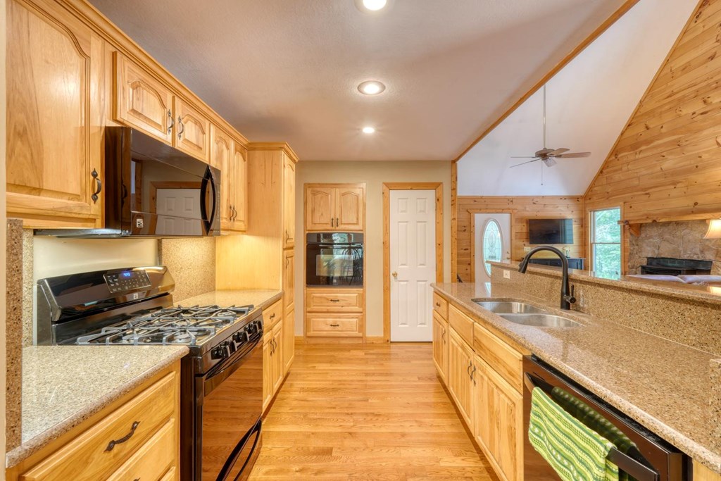 2930 Hicks Gap Road Blairsville, GA 30512 - Photo 20 of 64
