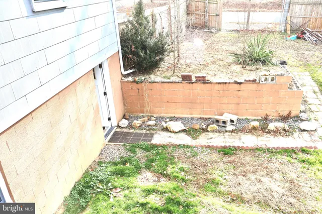 $2,400 | 147 Deacon Road, Fredericksburg, VA 22405