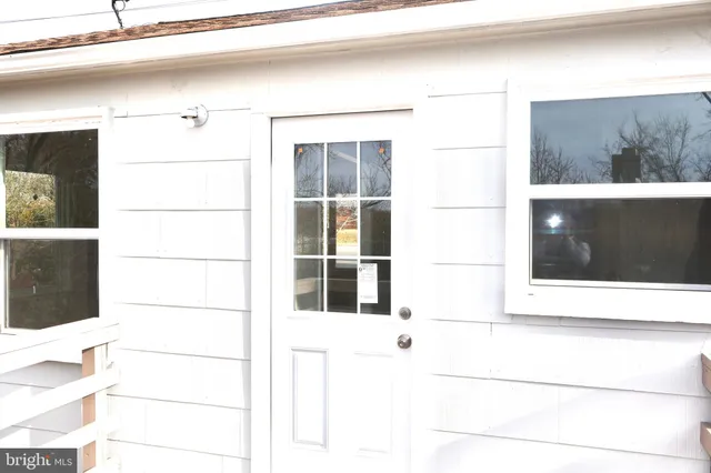 $2,400 | 147 Deacon Road, Fredericksburg, VA 22405