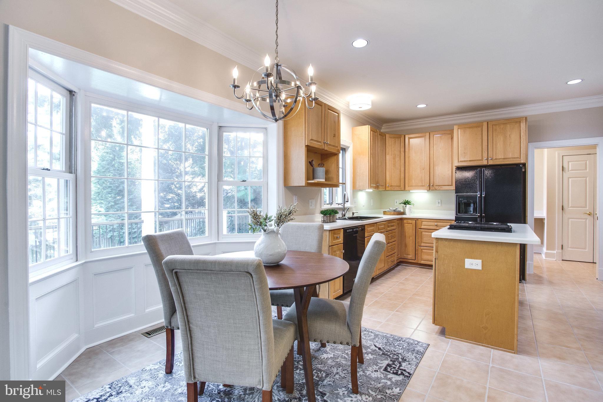 1504 Laughlin Avenue McLean, VA 22101 - Photo 11 of 43 Eat In Space