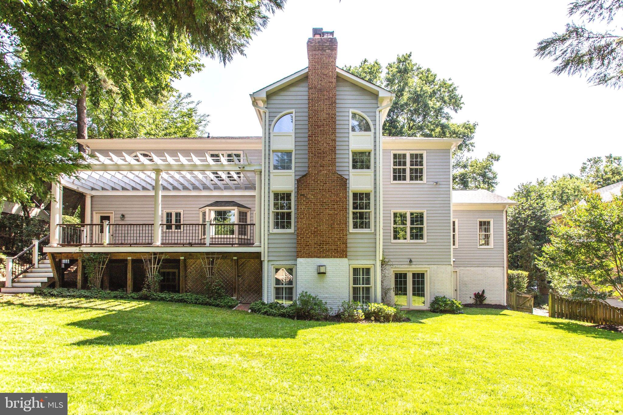 1504 Laughlin Avenue McLean, VA 22101 - Photo 19 of 43 Back of home
