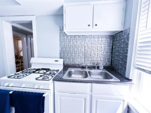 $775 | 128 Stonewall Street, Unit 8, Memphis, TN 38104
