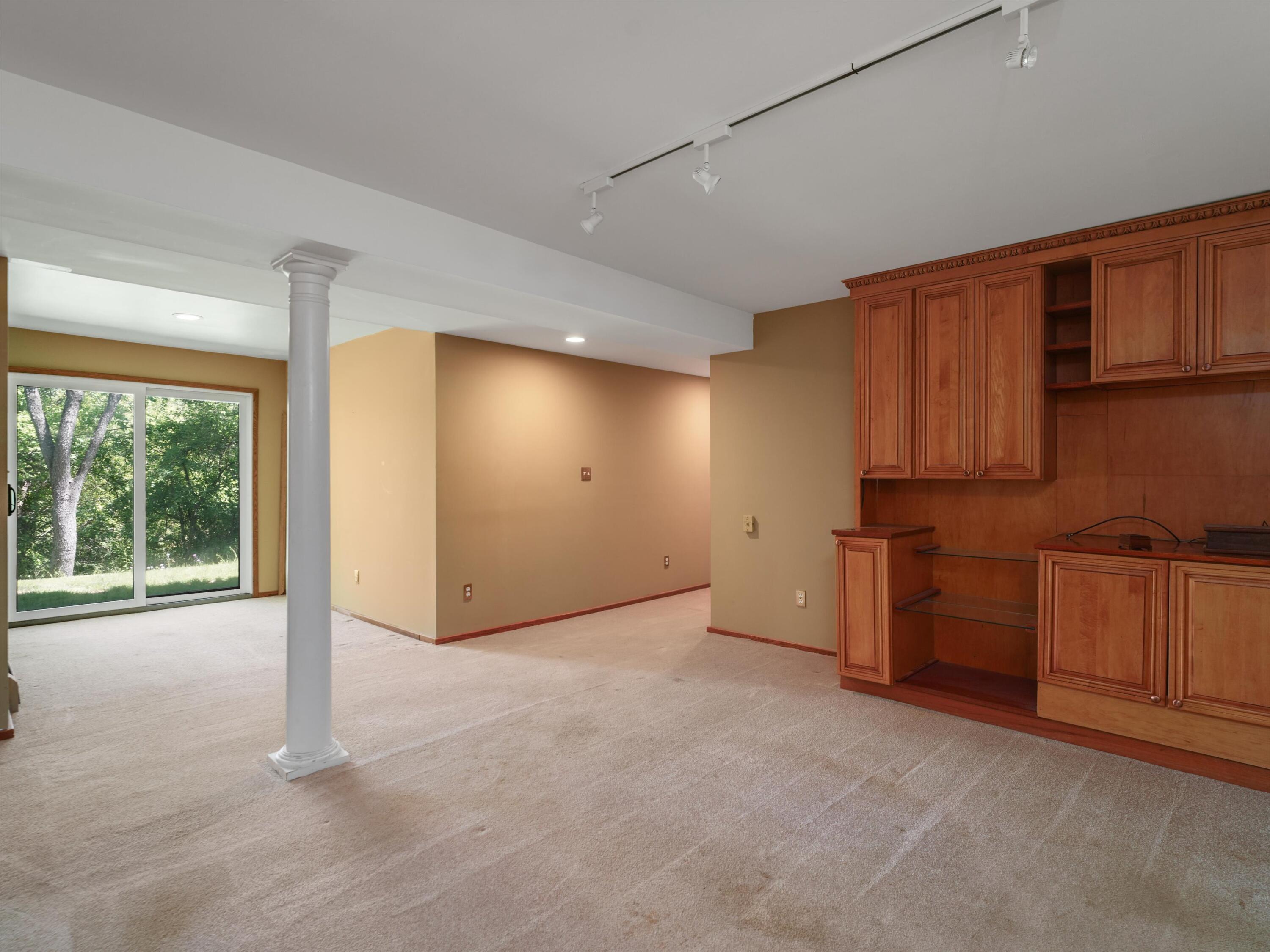 1150 North Livernois Road Rochester, MI 48306 - Photo 31 of 59 29-1150 N Livernois Rd 0028
