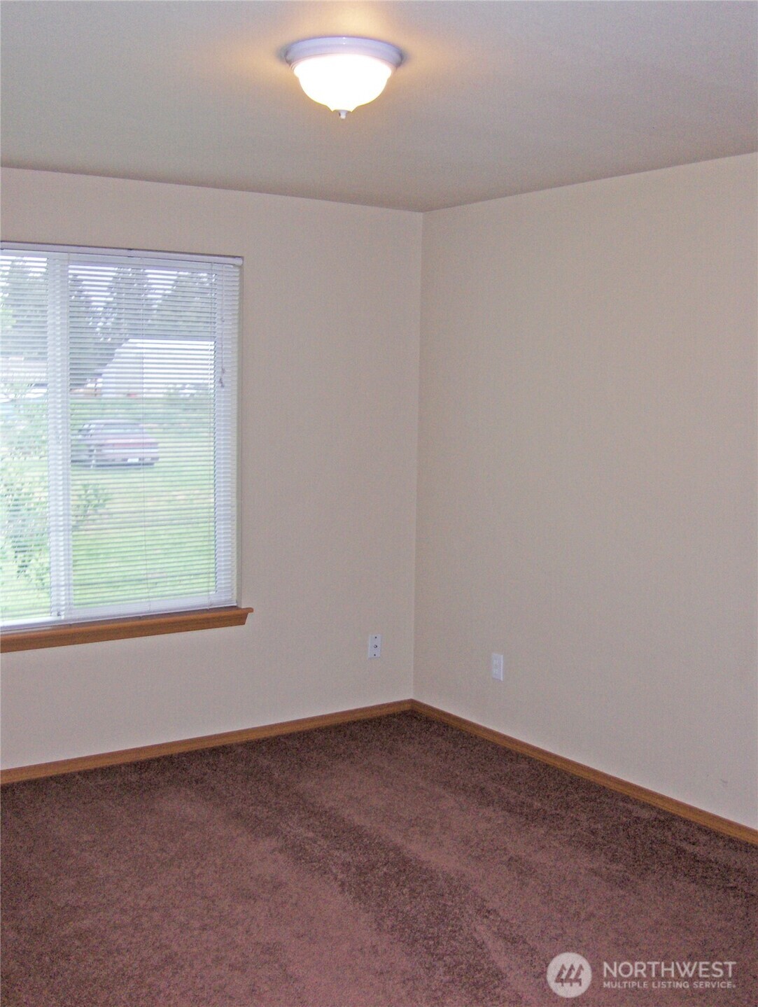 6521 201st Avenue Southwest Centralia, WA 98531 - Photo 15 of 16 an empty room with a window