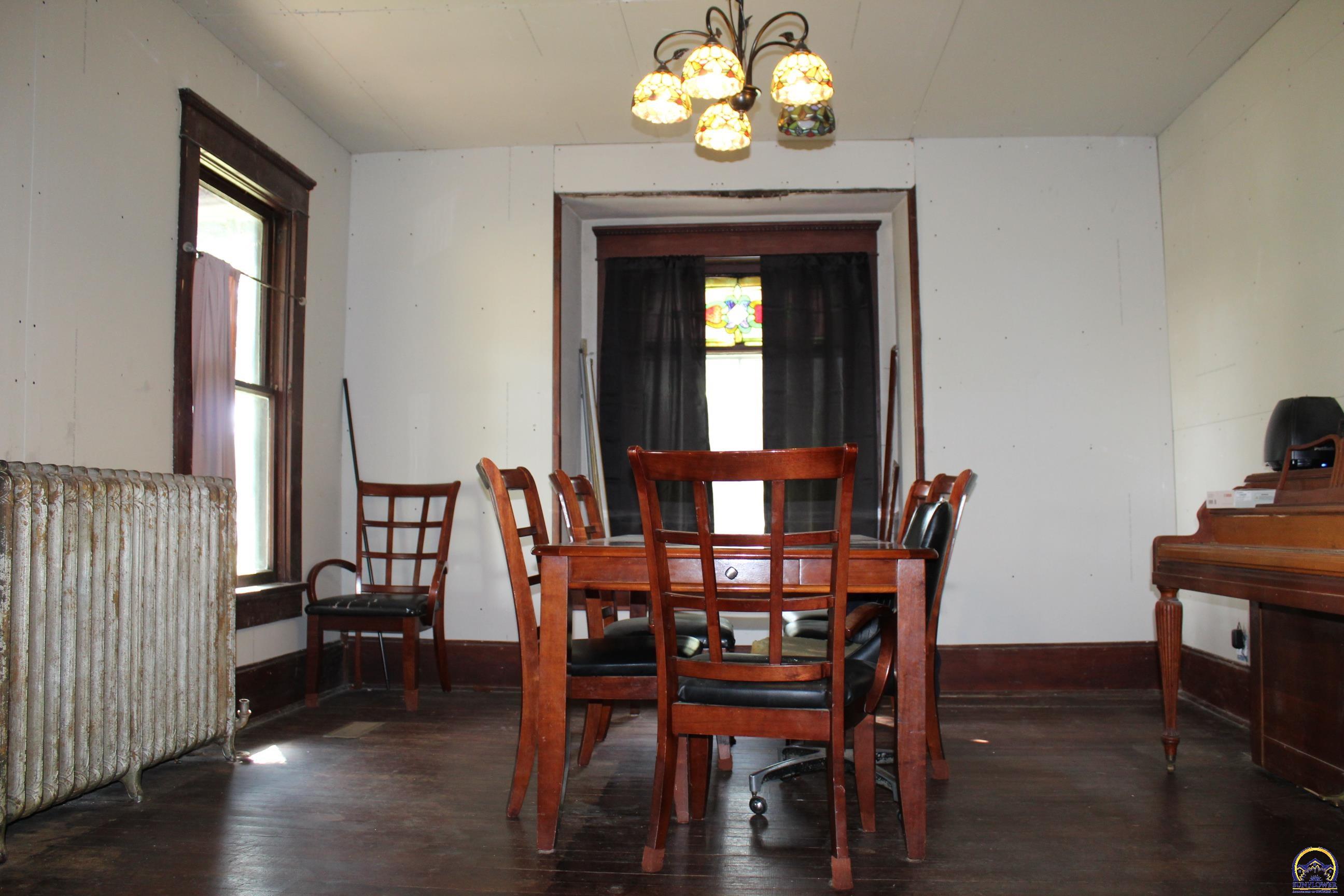 424 North 5th Street Quenemo, KS 66528 - Photo 4 of 28