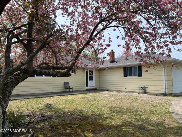 $2,350 | 121 Fort De France Avenue, Toms River, NJ 08757