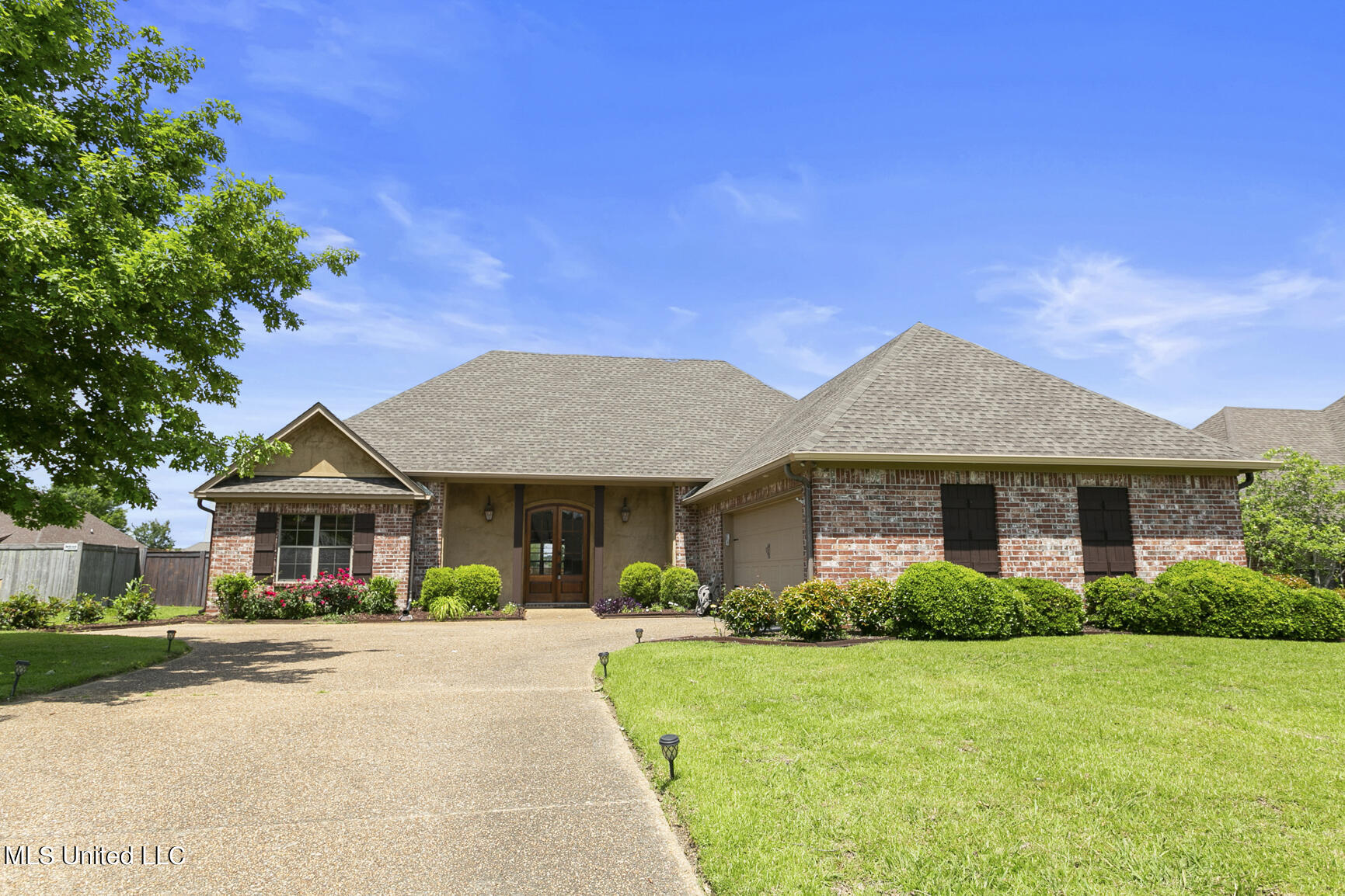 1904 East Ridge Circle Madison, MS 39110 - Photo 1 of 39 Welcome to 1904 East Ridge Circle